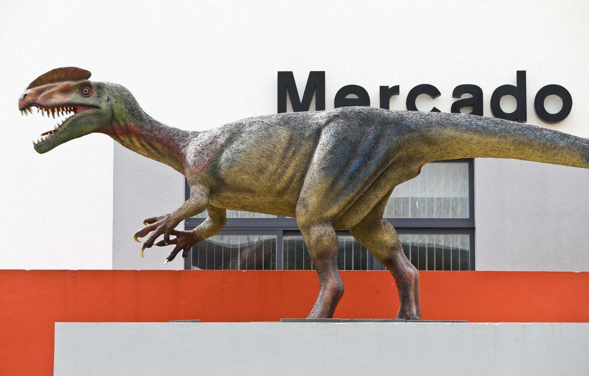 Dinossauros nas ruas da Lourinhã